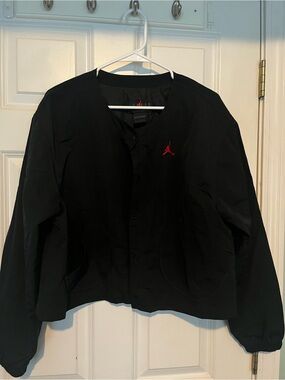 Jordan Cropped Button Down Wind Breaker